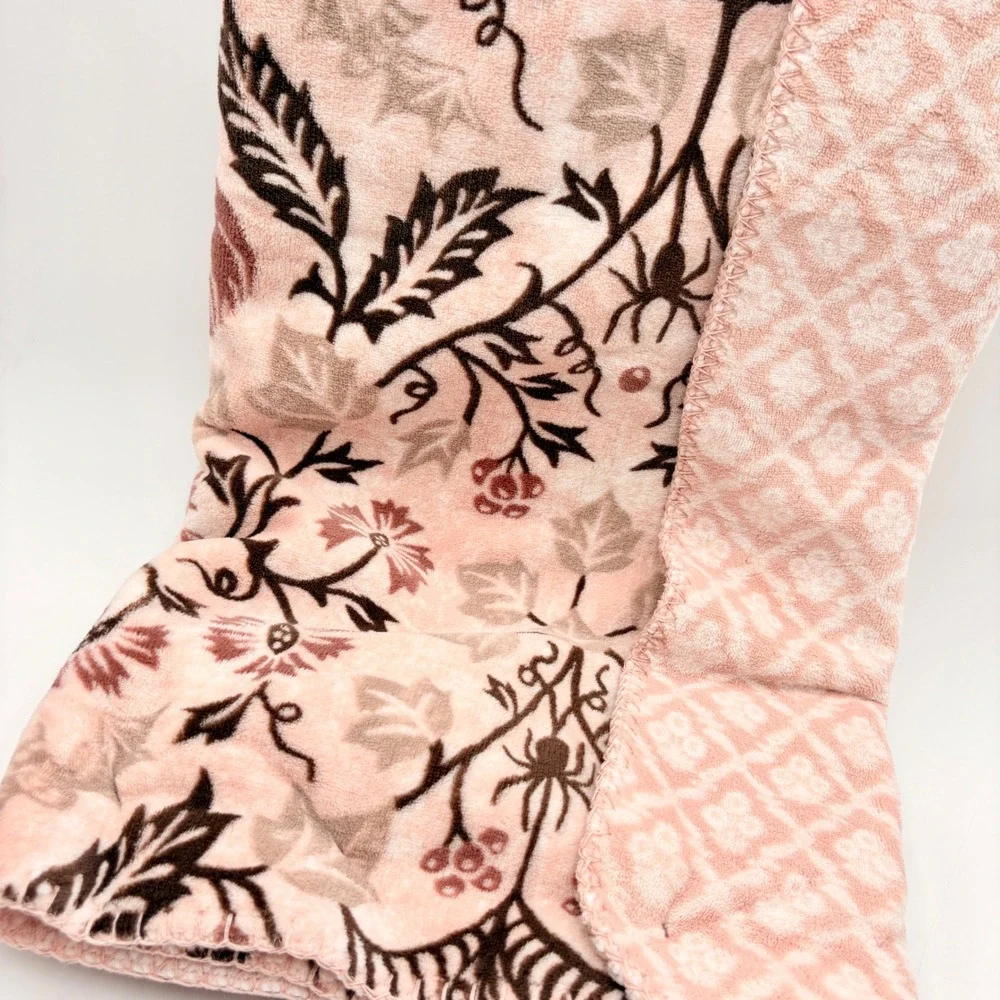 Laura‎ Ashley Oversized Reversible Throw Blanket Pink Floral Halloween Spiders